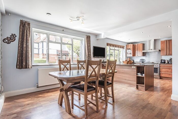 4 Bedroom Property To Rent In Raymond Road, Wimbledon, London, SW19