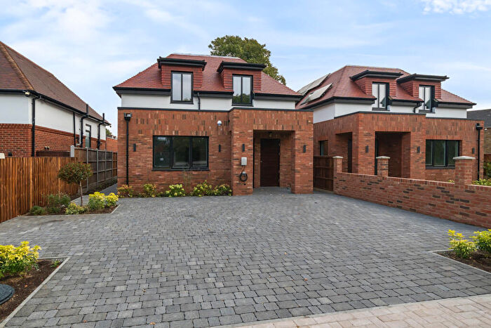 4 Bedroom Detached House For Sale In Blackbrook Lane, Bromley, BR1