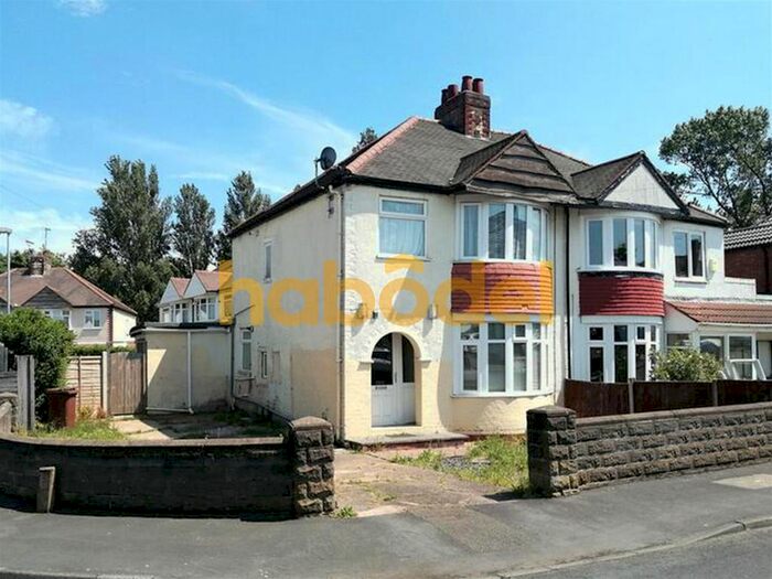 3 Bedroom Semi-Detached House To Rent In Harrowby Place, Willenhall, WV13