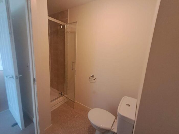 3 Bedroom Flat To Rent In Toll Road, Kincardine, Fife, FK10