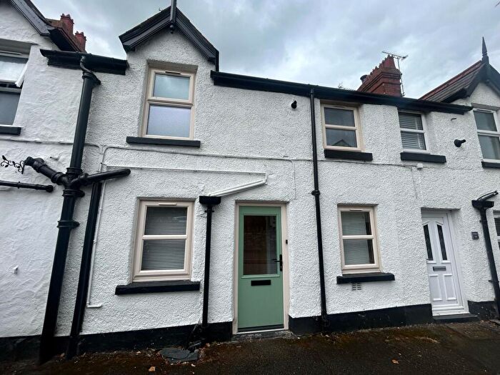 2 Bedroom Cottage To Rent In Gwindy Street, Rhuddlan, LL18