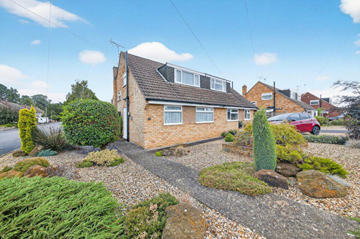 2 Bedroom Semi-Detached Bungalow For Sale In Northleigh Grove, Market Harborough, LE16