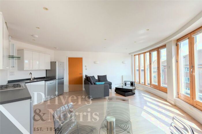 1 Bedroom Apartment To Rent In Green Lanes, Palmers Green, London, N13