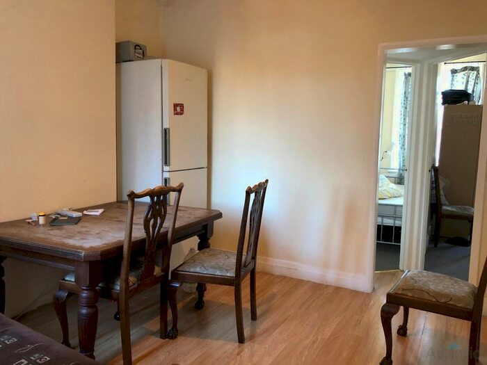 2 Bedroom Flat To Rent In High Road, Leyton, E10