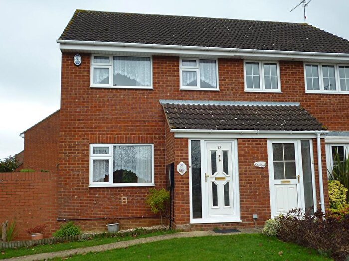 3 Bedroom Semi-Detached House To Rent In Rowton Heath Way, Freshbrook, Swindon, SN5