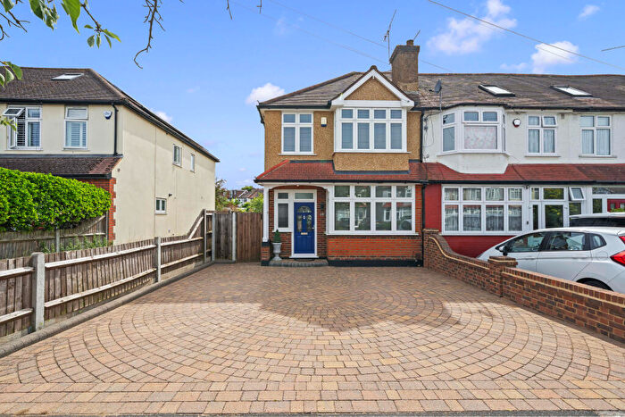 3 Bedroom End Of Terrace House For Sale In Sandringham Road, Worcester Park, KT4