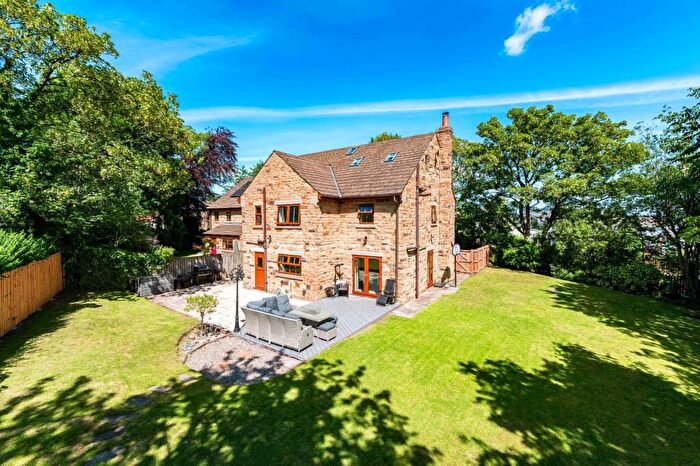 7 Bedroom Detached House For Sale In Southroyd Gardens, Pudsey, West Yorkshire, LS28