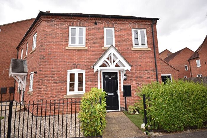 2 Bedroom Flat To Rent In Renfrew Drive, Greylees, Sleaford, NG34