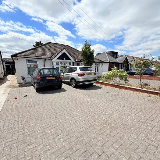 3 Bedroom Semi-Detached House For Sale In Pinkwell Avenue, UB3