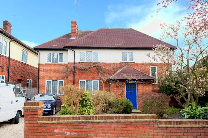 4 Bedroom Detached House To Rent In East Towers, Pinner HA5