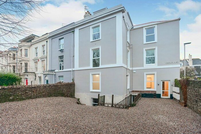 2 Bedroom Flat To Rent In Devonport Road, Plymouth PL1