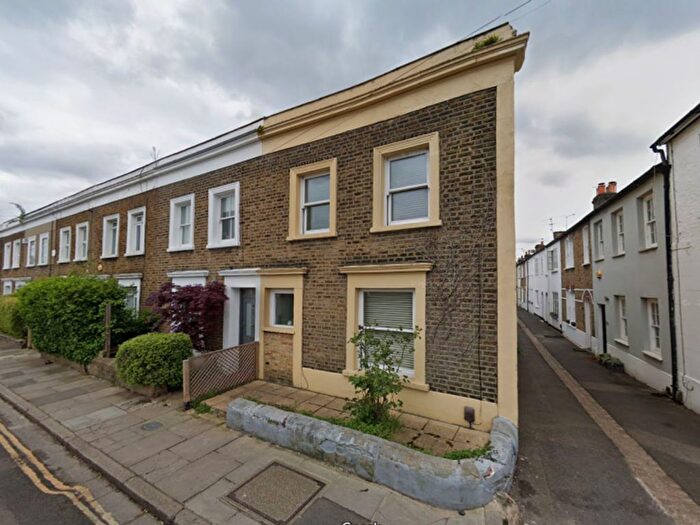 2 Bedroom Property To Rent In Rock Avenue, London, SW14