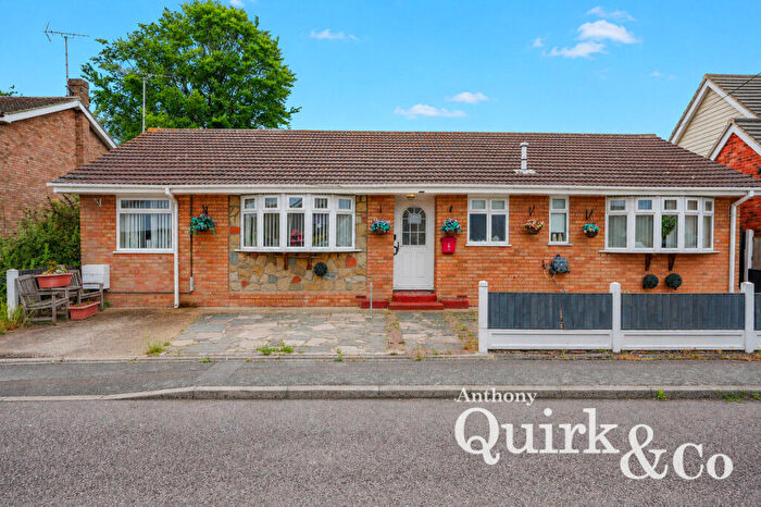 3 Bedroom Detached Bungalow For Sale In Hindles Road, Canvey Island, SS8