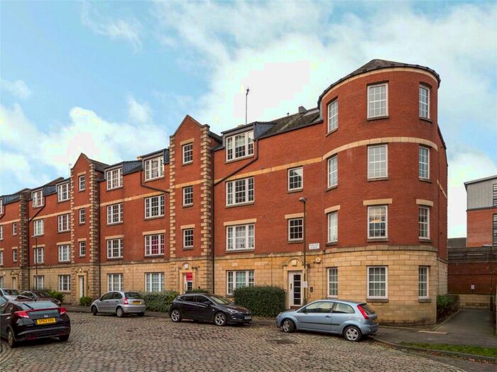 2 Bedroom Flat To Rent In Poplar Lane, Edinburgh, EH6