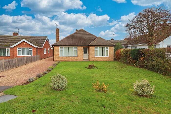 3 Bedroom Detached Bungalow For Sale In Station Road, Waddington, LN5