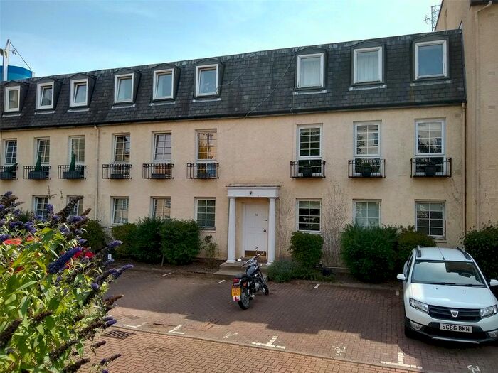2 Bedroom Flat To Rent In Caledonian Crescent, Edinburgh, EH11