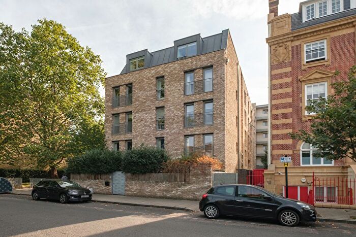 2 Bedroom Flat For Sale In New North Road, London, N1