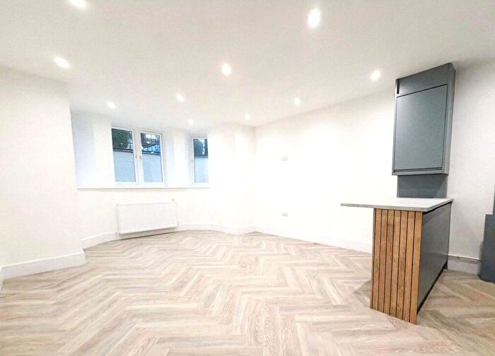 3 Bedroom Property To Rent In Inverness Terrace, London, W2