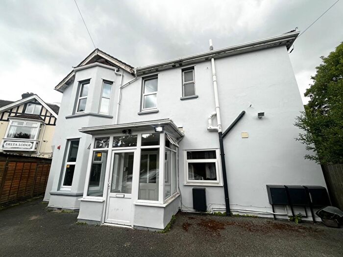 2 Bedroom Flat To Rent In Rushton Crescent, Bournemouth, BH3