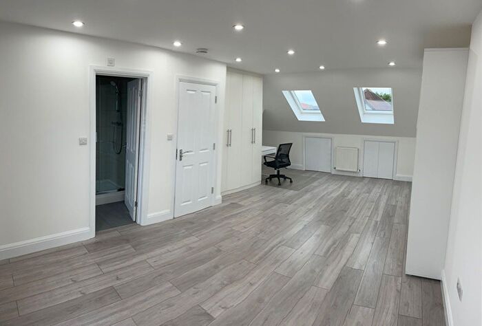 6 Bedroom Terraced House To Rent In Hillside Avenue, Wembley, HA9