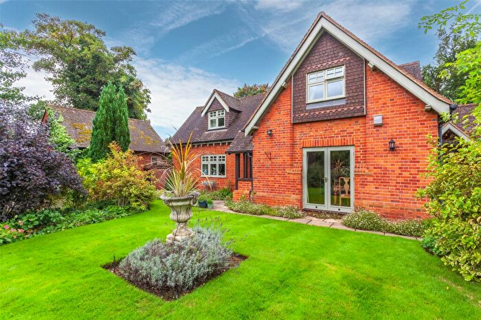 5 Bedroom Detached House For Sale In Henley Road, Stubbings, Maidenhead, Berkshire, SL6