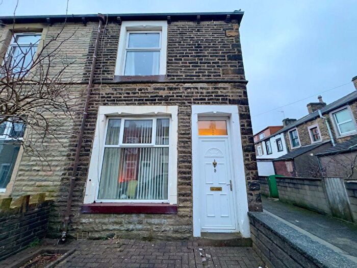 3 Bedroom End Terrace House For Sale In Holmsley Street, Burnley, BB10