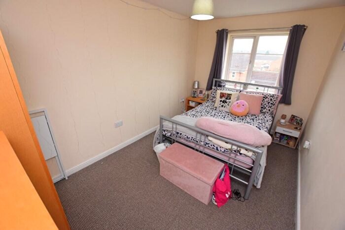 6 Bedroom Semi Detached House To Rent In West Cotton Close, Far Cotton, Northampton, NN4