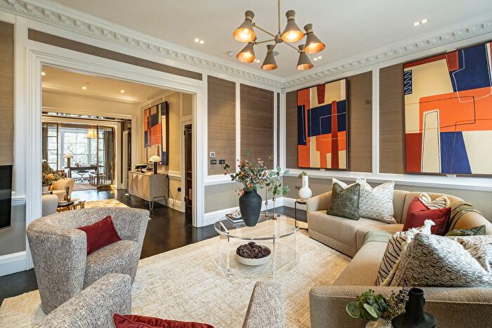 8 Bedroom Town House To Rent In Cheyne Walk, London, SW3