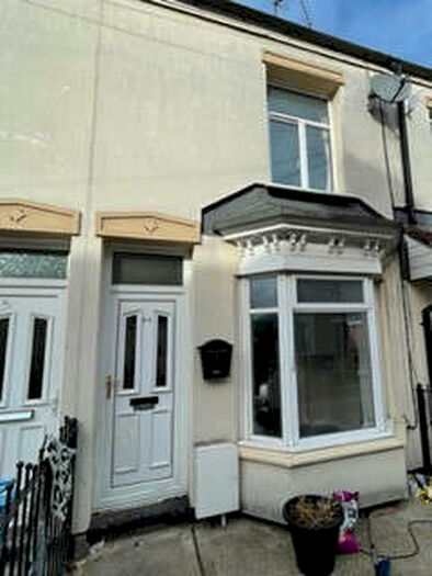 2 Bedroom Terraced House To Rent In Colenso Avenue, Holland Street, Hull, HU9