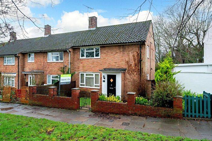 3 Bedroom End Of Terrace House For Sale In Broom Hill, Chaulden, Hemel Hempstead, Hertfordshire, HP1