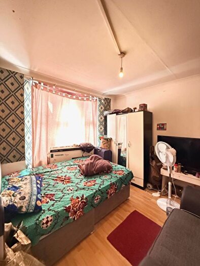 5 Bedroom Terraced House For Sale In Gordon Road, Southall, UB2