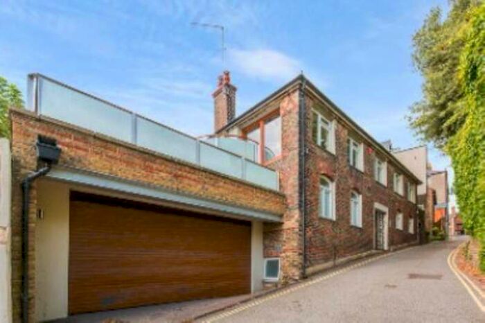 4 Bedroom Detached House To Rent In Watergate Lane, Lewes, BN7