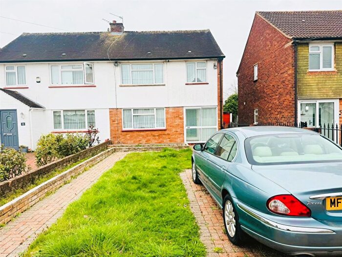 3 Bedroom Semi Detached House For Sale In Forge Lane, Feltham, TW13