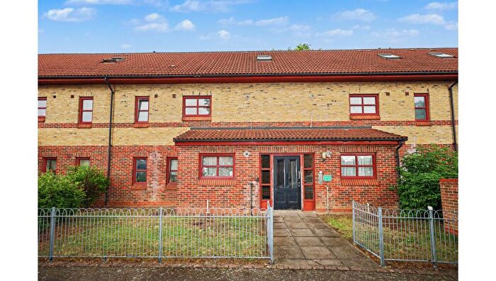 1 Bedroom Flat For Sale In Colchester Road, Walthamstow, London, E17