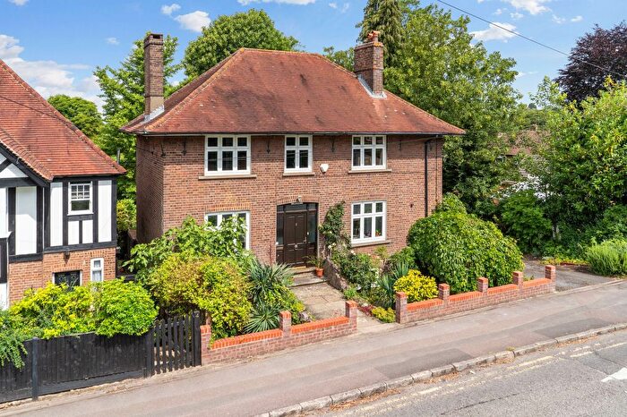 5 Bedroom Detached House For Sale In Station Road, Princes Risborough, HP27