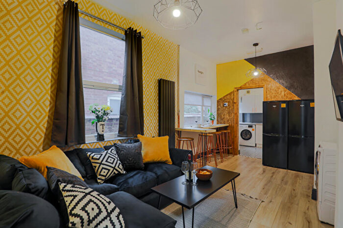 6 Bedroom Terraced House To Rent In Friars Road, Coventry, CV1