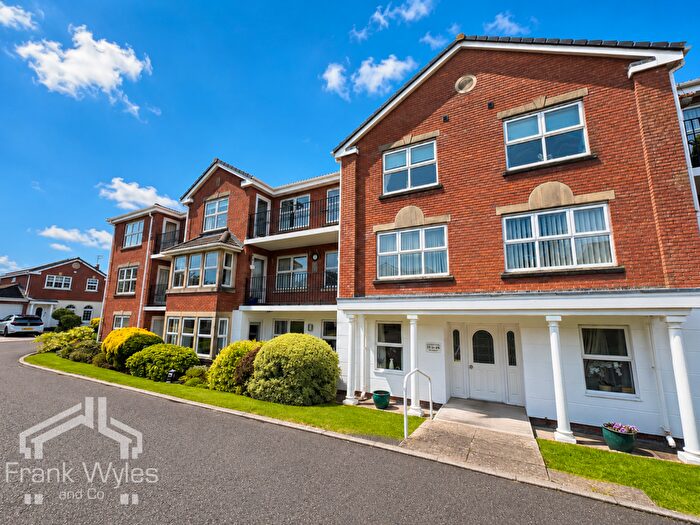 2 Bedroom Flat For Sale In Palmetto View, Poachers Trail, Lytham, FY8