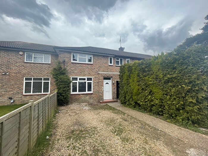 2 Bedroom Property To Rent In Hanbury Path, Sheerwater, GU21