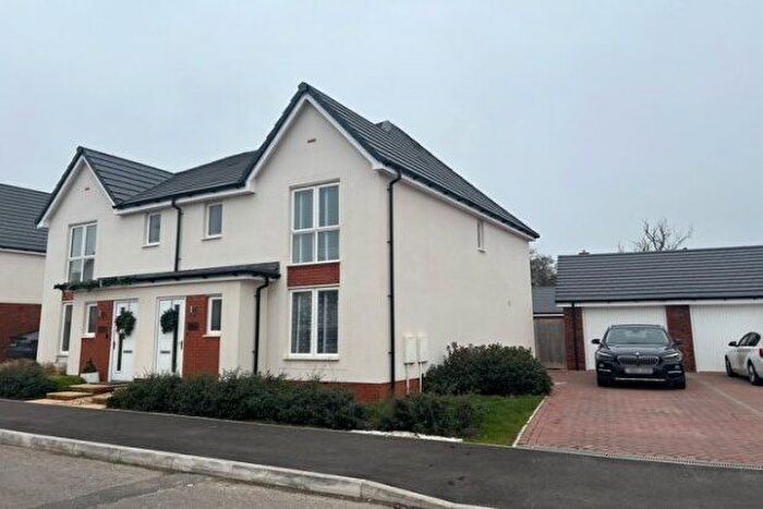 3 Bedroom Property To Rent In Eastlake, Swindon, SN25