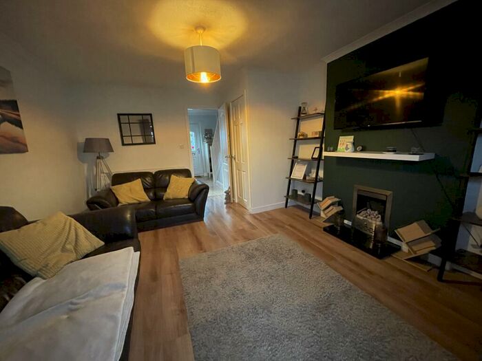 2 Bedroom Semi-Detached House To Rent In Dovedale Avenue, Sutton In Ashfield, NG17