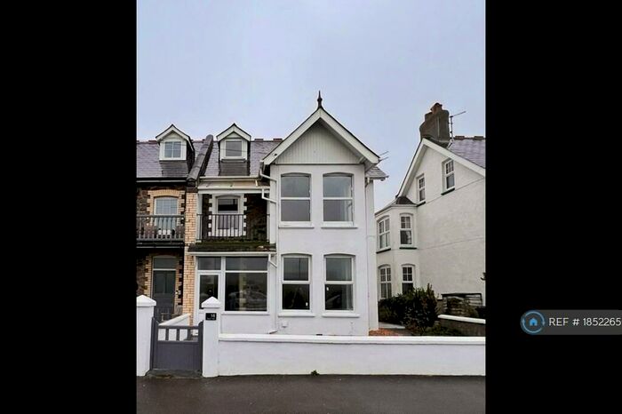 1 Bedroom Flat To Rent In Downs View, Bude, EX23