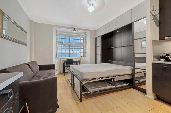 Studio To Rent In Woburn Place, Bloomsbury, London, WC1H