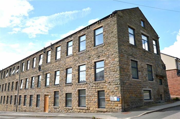 2 Bedroom Apartment To Rent In Yeadon House, Glebe Mount, Pudsey, West Yorkshire, LS28