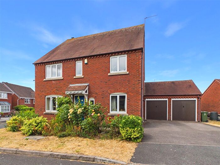4 Bedroom Detached House For Sale In Tutbury Row, Worcester, Worcestershire, WR4