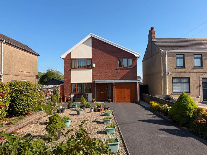 3 Bedroom Detached House For Sale In Belgrave Road, Swansea, SA4
