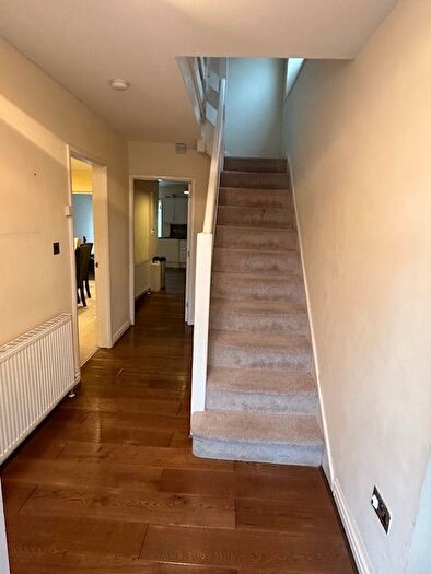 5 Bedroom Semi-Detached House To Rent In Dickenson Road, Manchester, M14