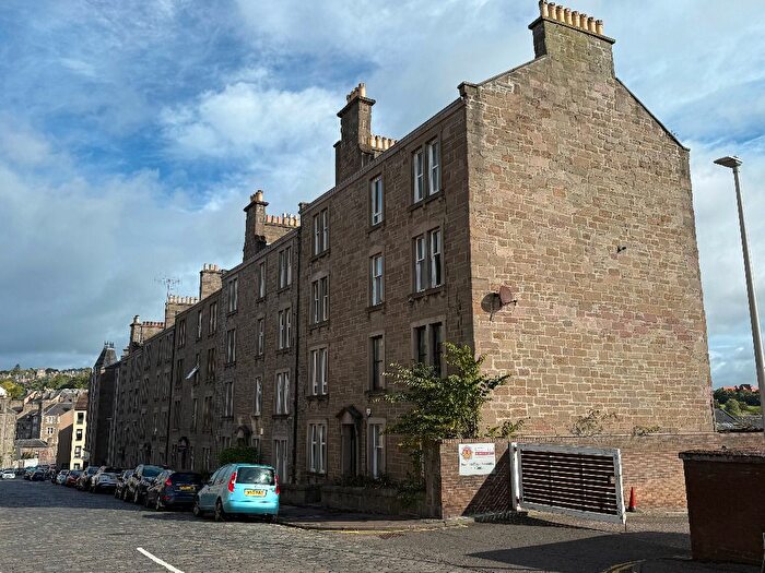 2 Bedroom Flat To Rent In Forest Park Road, West End, Dundee, DD1