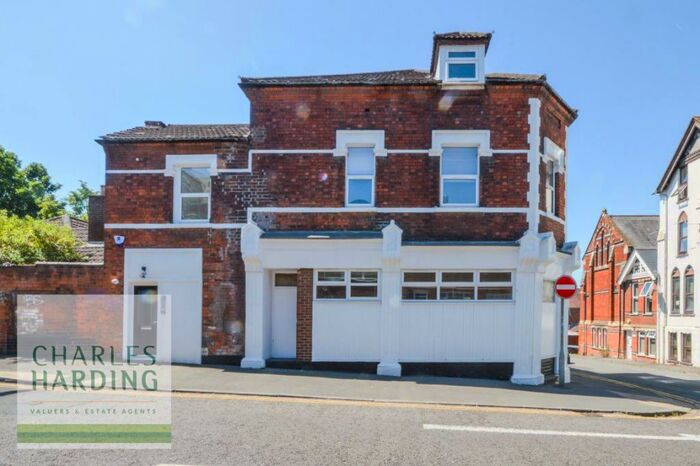 1 Bedroom Flat To Rent In Milton Road, Town Centre, Swindon, SN1