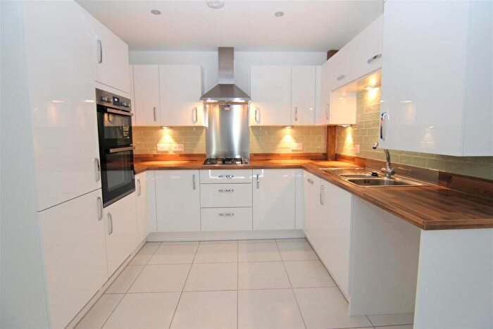 3 Bedroom Town House To Rent In Holland Street, Miles Platting, Manchester, M40