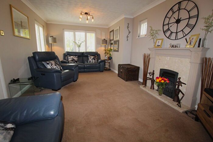 5 Bedroom Detached House For Sale In Bickerdikes Gardens, Sandy, SG19